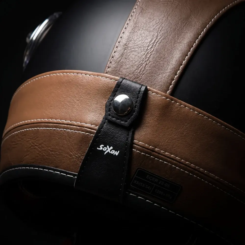 Brown trim and stitching on the back of a SOXON SP-888 Urban helmet
